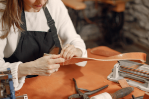 Актуальные стандарты для обувной и кожевенной промышленности: эксперты SOEX поддержали проекты новых межгосударственных ГОСТов 