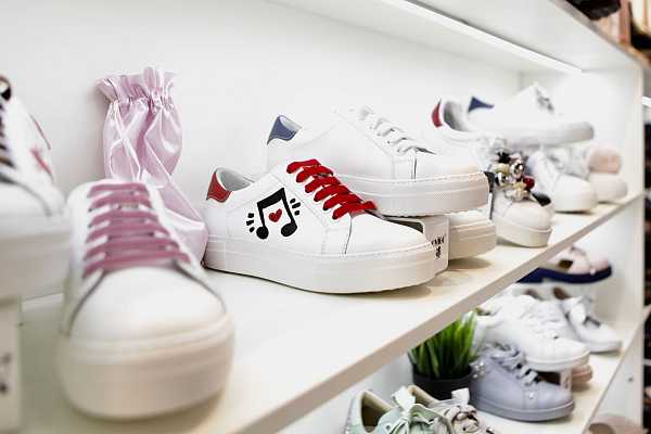 В «Крокус Экспо» начала работу межсезонная отраслевая выставка Mos Shoes 2019. В числе экспертов, работающих на выставке, - представители АНО «СОЮЗЭКСПЕРТИЗА» ТПП РФ